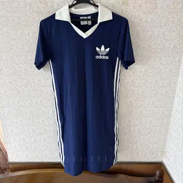 adidas 네이비 스트라이프 원피스