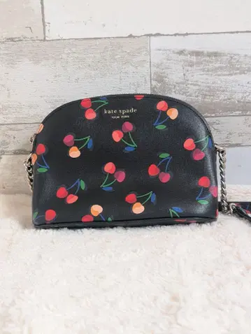 케이트 스페이드 체리 패턴 숄더백