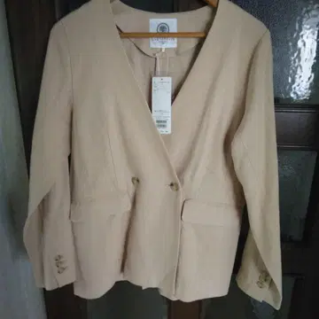 노카라 자켓 베이지 더블 버튼 택 포함