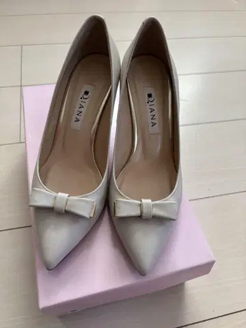 새상품급 Diana 베이지 리본 펌프스 22.0cm