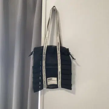 시어터 프로덕츠 메쉬 프릴 토트백 블랙 블랙
