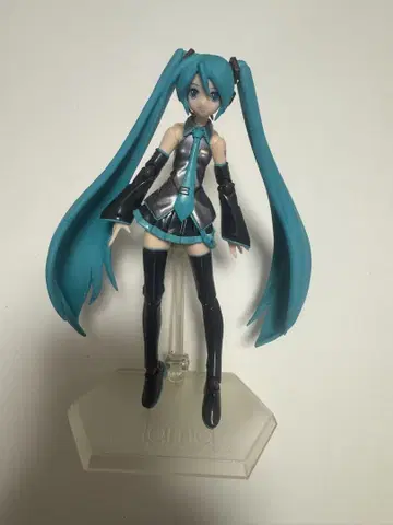 figma 하츠네 미쿠 피규어