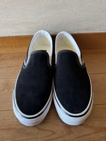PREMIUM CLASSIC SLIP-ON 98