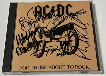 AC/DC FOR THOSE ABOUT TO ROCK 사인 포함
