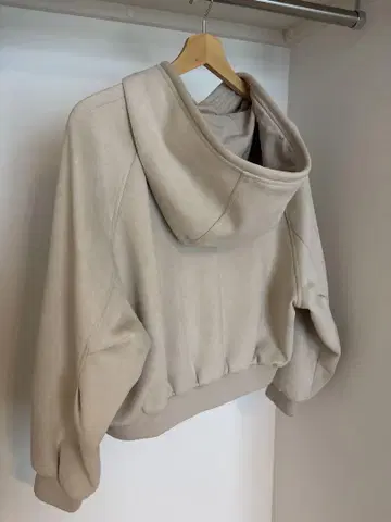 ZARA (자라) 크롭 지퍼 후디