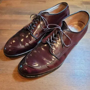 버건디 가죽 레이스업 슈즈