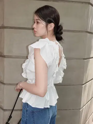 마우지 SHIRRING RUFFLE PEPLUM 블라우스 프릴