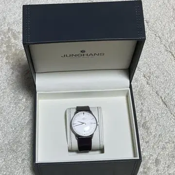 JUNGHANS 마이스터 메가 솔라 058/4800