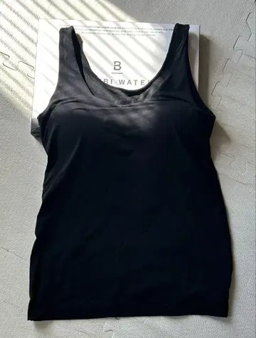 밤비 워터 탱크탑 블랙 M