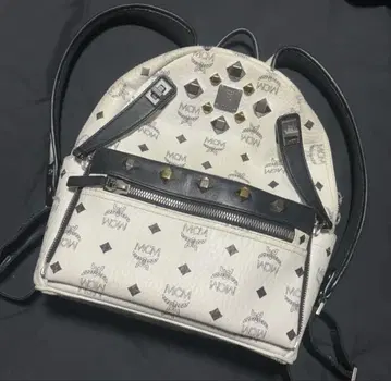 MCM 류 화이트