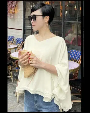 JENNE V넥 플라워 메로우 케이프