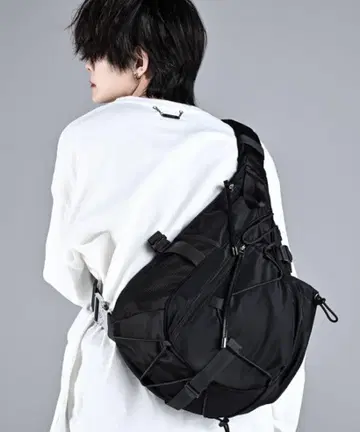 Adrer cobra buckle shoulder bag
