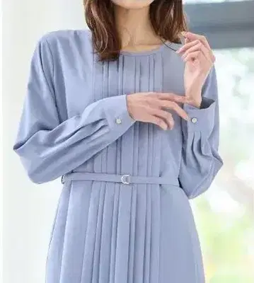미사용 허니즈 스카이블루 플리츠 긴팔 원피스 3L 사이즈입니다.
