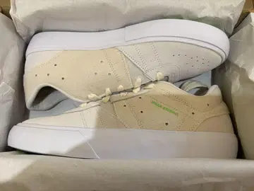 조던 시리즈 .05 WMNS 10인치 새상품