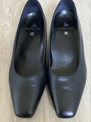 와코루 서세스 워크 블랙 펌프스 24cm 3E