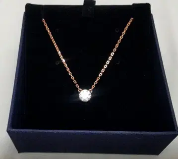 스와로브스키 Swarovski Stilla Attract 목걸이