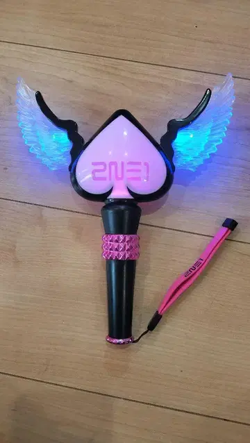 2NE1 응원봉