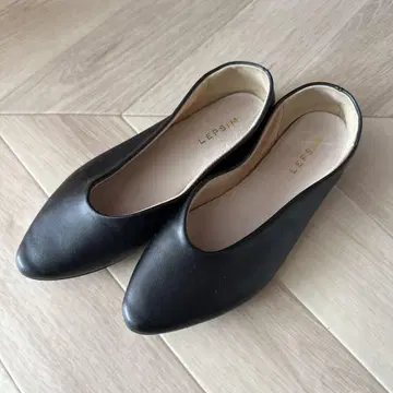 LEPSIM 블랙 플랫슈즈