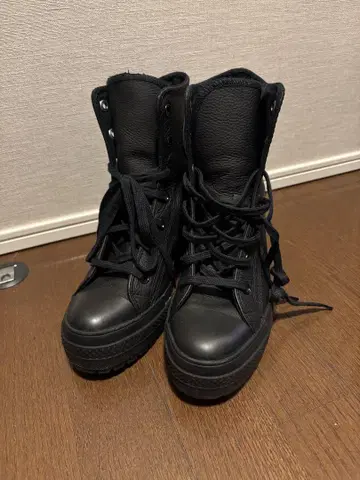 컨버스 블랙 하이컷 통굽 부츠