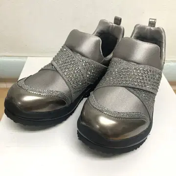 새상품 누디 워크 스트레치 비쥬 크로스 벨트 신발 23.5cm