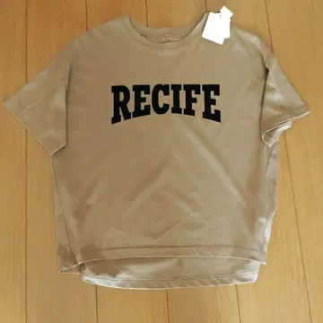 미사용 새상품 CLOCHE 로고T셔츠 베이지