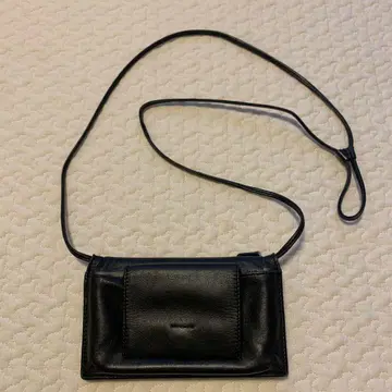 블랙 가죽 숄더백 ear
