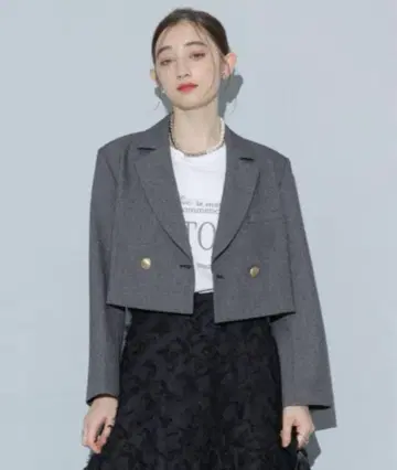 리랜드트루 크롭 자켓