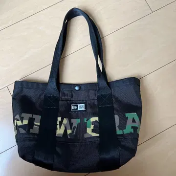 NEW ERA 토트백 블랙 카모플라쥬