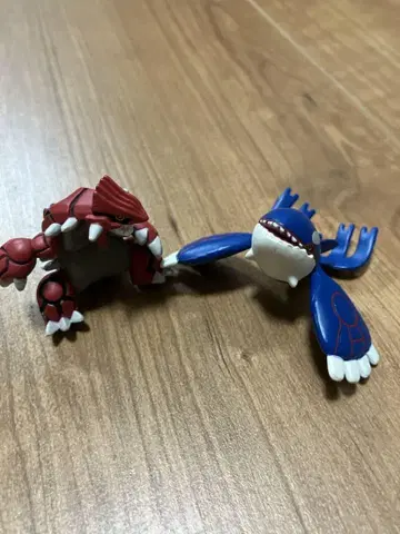 그라돈 카이오가 피규어 세트
