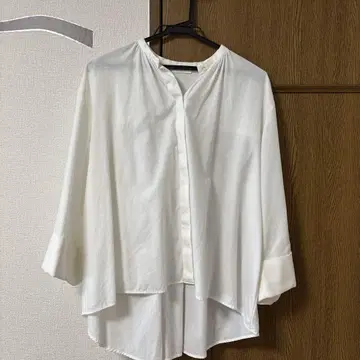 투모로우랜드 Ballsey 크리스탈 코튼 와이드 슬리브 블라우스