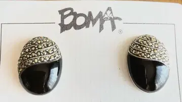 BOMA 실버 귀걸이 마카사이트