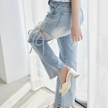 NICCLAUP 사이드 오픈 리본 플레어 데님 팬츠 M