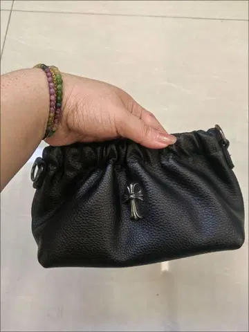 블랙 개더 숄더백