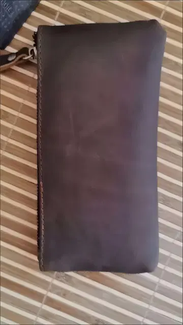 브라운 가죽 지퍼 장지갑