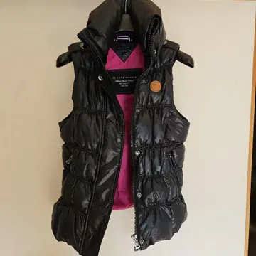 [ 새상품급 ] TOMMY HILFIGER 블랙 다운 베스트 M