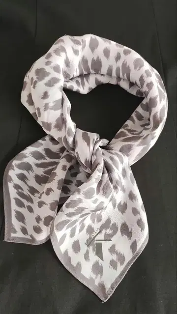 크리츠아 실크 스카프