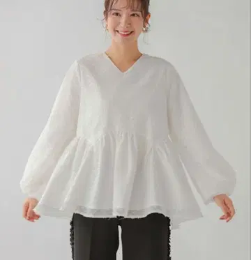 fitmore V넥 프린지 페플럼 상의