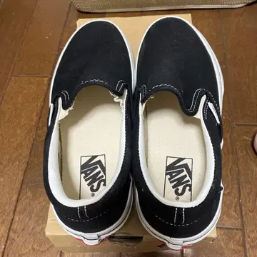 새상품 VANS 22.5cm 슬립온