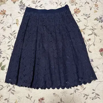 Jane Marple 네이비 레이스 스커트