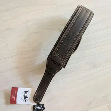 Taylor 가죽 기타 스트랩 브라운