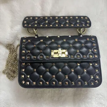 스터드 숄더백 블랙 아리에크