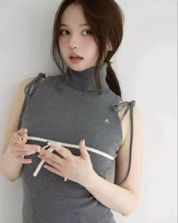 andmary Adele ribbon tank gray