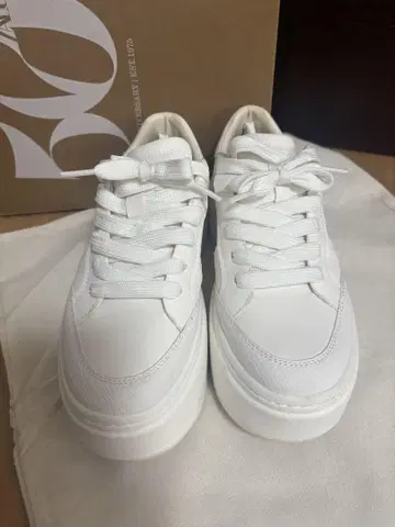 ZARA 통굽 스니커즈 36 약 23.5cm
