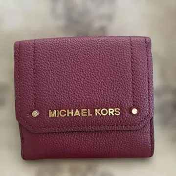 MICHAEL KORS 버건디 접이식 지갑