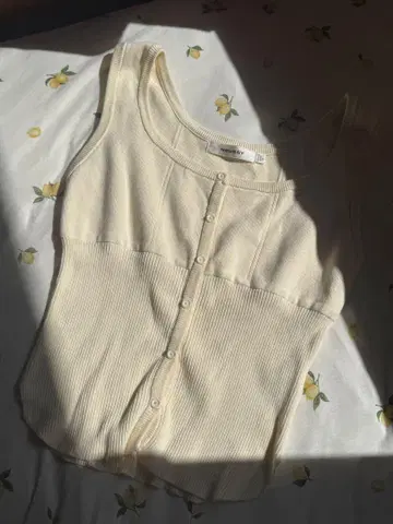 MOUSSY 버튼 달린 탱크탑 크림