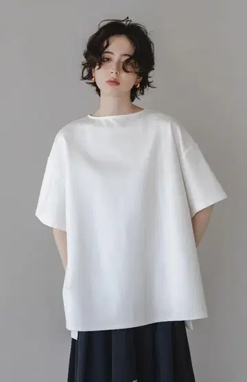 mare 마레 쿨 터치 T셔츠 화이트 칸다 모에