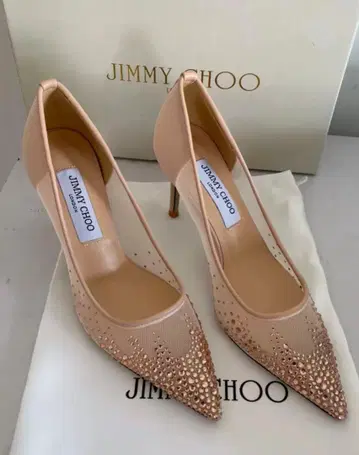 당일 발송 JIMMY CHOO 베이지 스톤 장식 하이힐 23.5cm