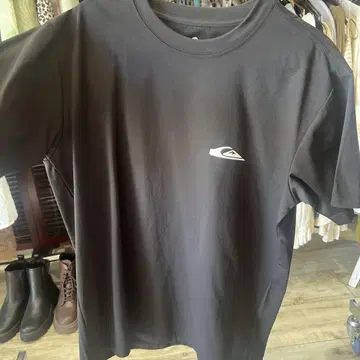 Quiksilver 블랙 T셔츠 M사이즈 서핑 바다