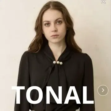 [ TONAL ] 펄 블라우스