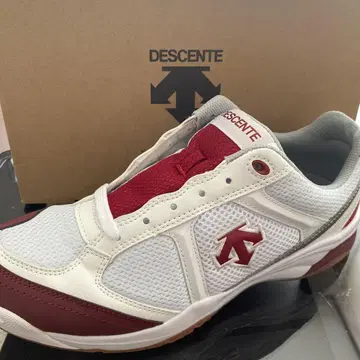 DESCENTE 스포츠 슈즈 화이트/레드 실내 대응